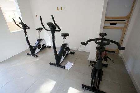 Casa de condomínio para alugar com 120m², 4 quartos e 2 vagasÁrea comum - Academia