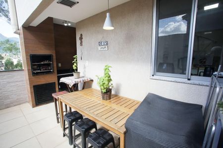 Casa de condomínio para alugar com 120m², 4 quartos e 2 vagasChurrasqueira