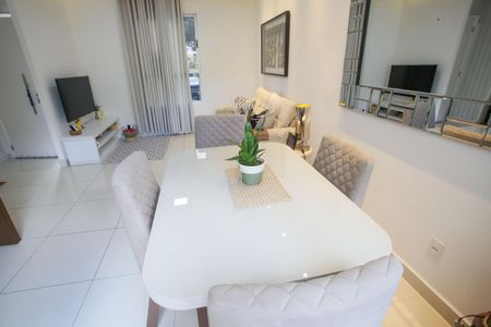 Casa de condomínio para alugar com 120m², 4 quartos e 2 vagasSala de Jantar