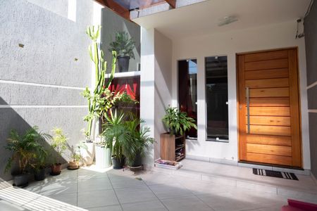 Casa à venda com 140m², 3 quartos e 2 vagasGaragem
