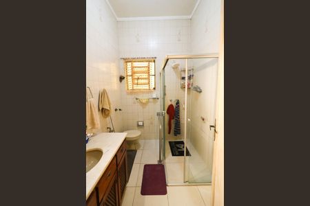 Casa à venda com 130m², 4 quartos e 3 vagasBanheiro 1