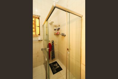 Casa à venda com 130m², 4 quartos e 3 vagasBanheiro 1