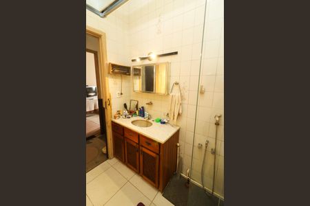 Casa à venda com 130m², 4 quartos e 3 vagasBanheiro 1