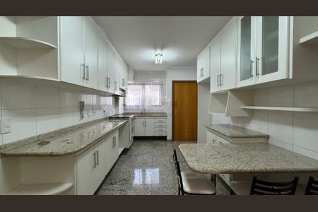 Apartamento à venda com 130m², 3 quartos e 3 vagas