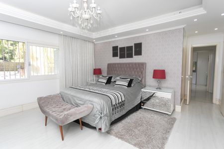 Casa à venda com 500m², 5 quartos e 6 vagasSuite 3