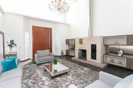 Casa à venda com 500m², 5 quartos e 6 vagasSala