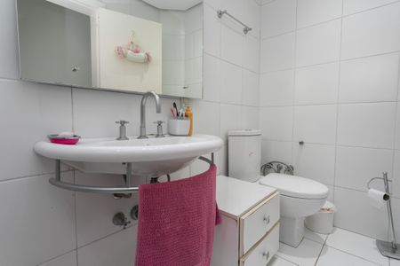 Casa à venda com 500m², 5 quartos e 6 vagasBanheiro da Suite 1