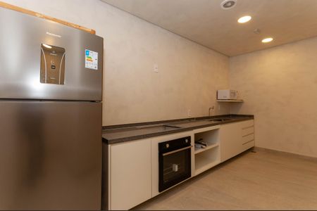 Apartamento à venda com 261m², 4 quartos e 3 vagas Apartamento à venda com 261m², 4 quartos e 3 vagasÁrea Comum - Copa do Salão de Festas Gourmet