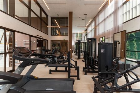 Apartamento à venda com 261m², 4 quartos e 3 vagas Apartamento à venda com 261m², 4 quartos e 3 vagasÁrea Comum - Academia