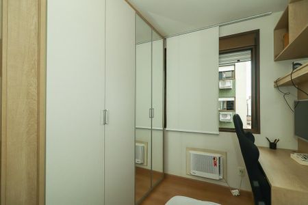 Apartamento à venda com 121m², 2 quartos e 2 vagasQuarto 2