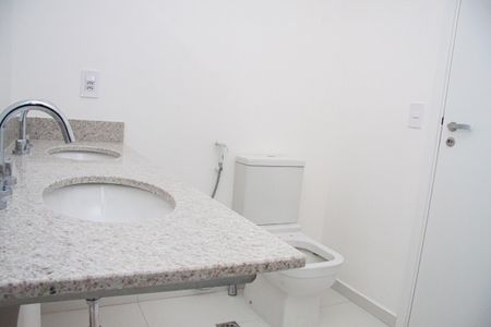 Apartamento à venda com 144m², 3 quartos e sem vagaBanheiro da Suíte 2