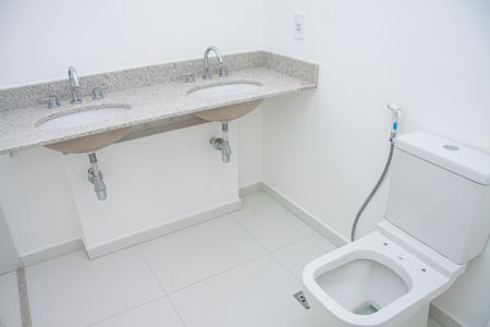 Apartamento à venda com 144m², 3 quartos e sem vagaBanheiro da Suíte 2