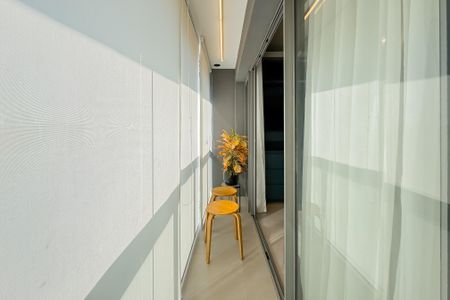 Apartamento à venda com 33m², 1 quarto e sem vaga Apartamento à venda com 33m², 1 quarto e sem vagaVaranda