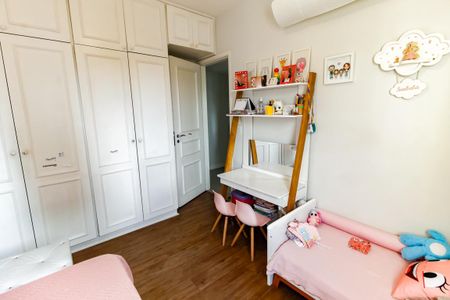 Apartamento à venda com 108m², 3 quartos e 2 vagas Apartamento à venda com 108m², 3 quartos e 2 vagasQuarto 2