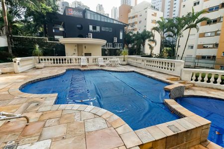Apartamento à venda com 108m², 3 quartos e 2 vagas Apartamento à venda com 108m², 3 quartos e 2 vagasÁrea comum - Piscina
