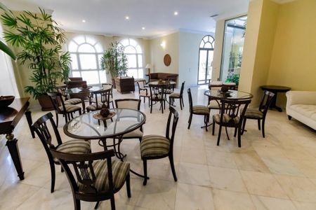 Apartamento à venda com 108m², 3 quartos e 2 vagas Apartamento à venda com 108m², 3 quartos e 2 vagasÁrea comum - Salão de festas