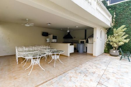 Apartamento à venda com 108m², 3 quartos e 2 vagas Apartamento à venda com 108m², 3 quartos e 2 vagasÁrea comum - Churrasqueira 2