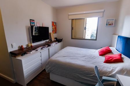 Apartamento à venda com 108m², 3 quartos e 2 vagas Apartamento à venda com 108m², 3 quartos e 2 vagasSuíte