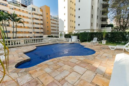 Apartamento à venda com 108m², 3 quartos e 2 vagas Apartamento à venda com 108m², 3 quartos e 2 vagasÁrea comum - Piscina
