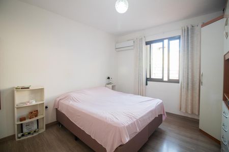 Casa à venda com 160m², 4 quartos e 2 vagas Casa à venda com 160m², 4 quartos e 2 vagasSuíte 2