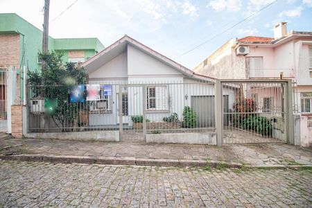 Casa à venda com 160m², 4 quartos e 2 vagas Casa à venda com 160m², 4 quartos e 2 vagasFachada e Placa