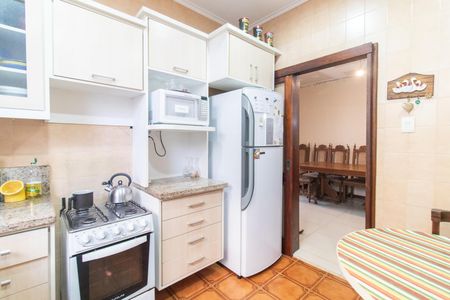 Casa à venda com 160m², 4 quartos e 2 vagas Casa à venda com 160m², 4 quartos e 2 vagasCozinha