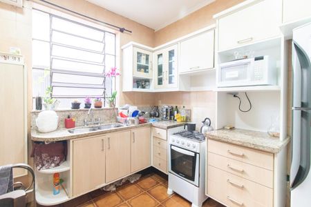 Casa à venda com 160m², 4 quartos e 2 vagas Casa à venda com 160m², 4 quartos e 2 vagasCozinha