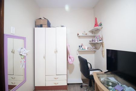 Casa à venda com 160m², 4 quartos e 2 vagas Casa à venda com 160m², 4 quartos e 2 vagasQuarto 1