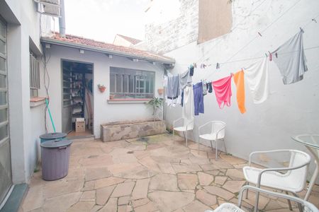 Casa à venda com 160m², 4 quartos e 2 vagas Casa à venda com 160m², 4 quartos e 2 vagasQuintal