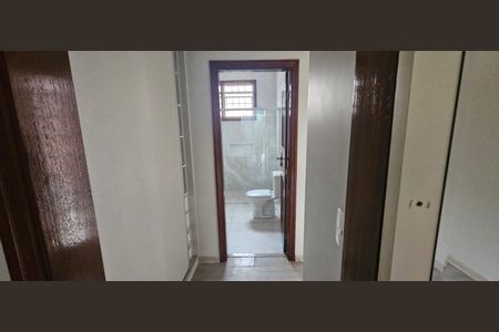 Casa à venda com 234m², 4 quartos e 4 vagas Casa à venda com 234m², 4 quartos e 4 vagasQuarto 1