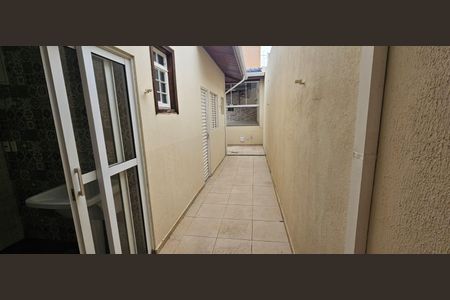 Casa à venda com 234m², 4 quartos e 4 vagas Casa à venda com 234m², 4 quartos e 4 vagasÁrea Externa