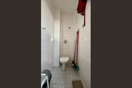 Apartamento à venda com 71m², 2 quartos e sem vagaBanheiro de serviço