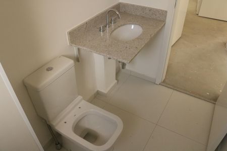 Apartamento à venda com 144m², 3 quartos e 3 vagasBanheiro da Suíte 1