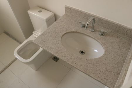 Apartamento à venda com 144m², 3 quartos e 3 vagasBanheiro da Suíte 2