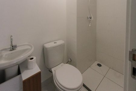Apartamento à venda com 32m², 2 quartos e sem vaga Apartamento à venda com 32m², 2 quartos e sem vagaBanheiro