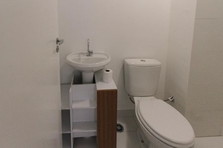 Apartamento à venda com 32m², 2 quartos e sem vaga Apartamento à venda com 32m², 2 quartos e sem vagaBanheiro