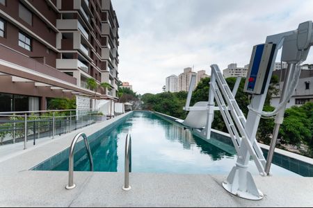 Apartamento à venda com 181m², 3 quartos e 3 vagasÁrea comum - Piscina