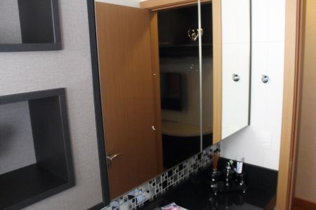 Apartamento à venda com 256m², 4 quartos e 6 vagasBanheiro da Suíte 1