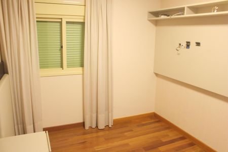 Apartamento à venda com 256m², 4 quartos e 6 vagasSuíte 3