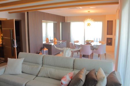 Apartamento à venda com 256m², 4 quartos e 6 vagasSala