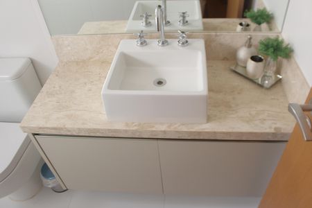 Apartamento à venda com 256m², 4 quartos e 6 vagasBanheiro da Suíte 3