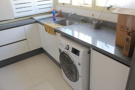 Apartamento à venda com 256m², 4 quartos e 6 vagasÁrea de Serviço