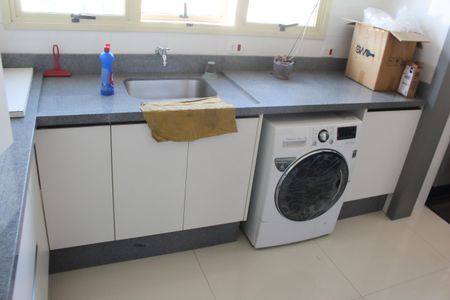 Apartamento à venda com 256m², 4 quartos e 6 vagasÁrea de Serviço