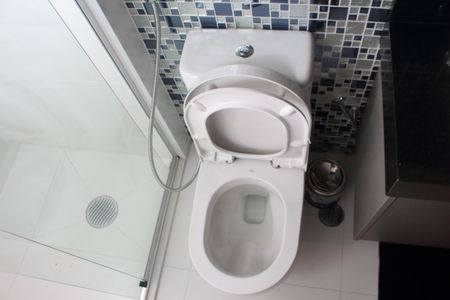 Apartamento à venda com 256m², 4 quartos e 6 vagasBanheiro da Suíte 1