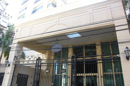 Apartamento à venda com 256m², 4 quartos e 6 vagasFachada