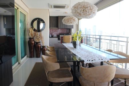 Apartamento à venda com 256m², 4 quartos e 6 vagasVaranda gourmet