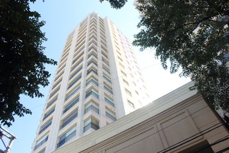 Apartamento à venda com 256m², 4 quartos e 6 vagasFachada