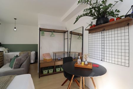 Studio para alugar com 27m², 1 quarto e sem vagaSala/Quarto