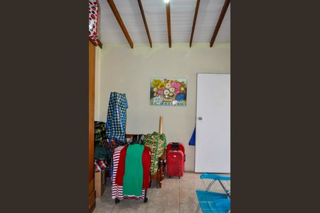 Casa à venda com 180m², 2 quartos e 2 vagas Casa à venda com 180m², 2 quartos e 2 vagasQuarto 2