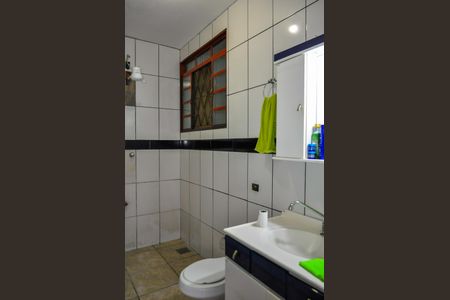 Casa à venda com 180m², 2 quartos e 2 vagas Casa à venda com 180m², 2 quartos e 2 vagasBanheiro